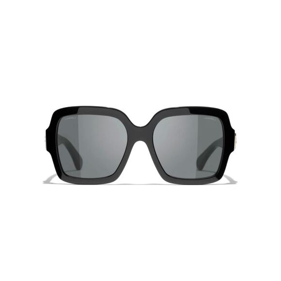 Chanel 5479 501/S4 Sunglasses Polished Black/Gray Lens w/ Gold Heart CC Logo - Picture 4 of 15